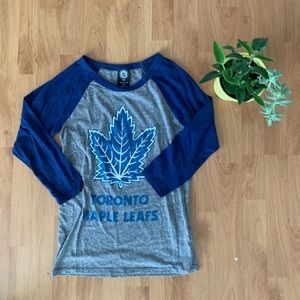 Toronto maple leafs tee